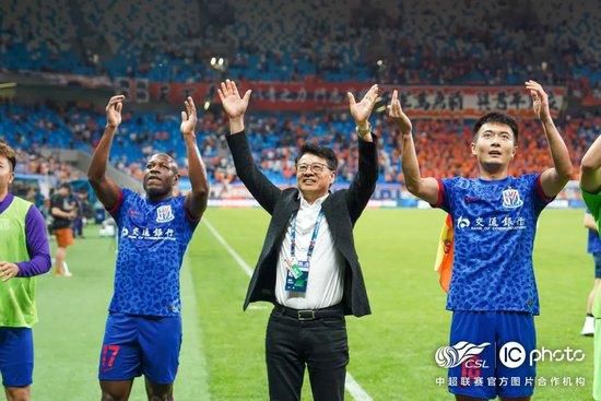 美女把尿口扒开让男人桶